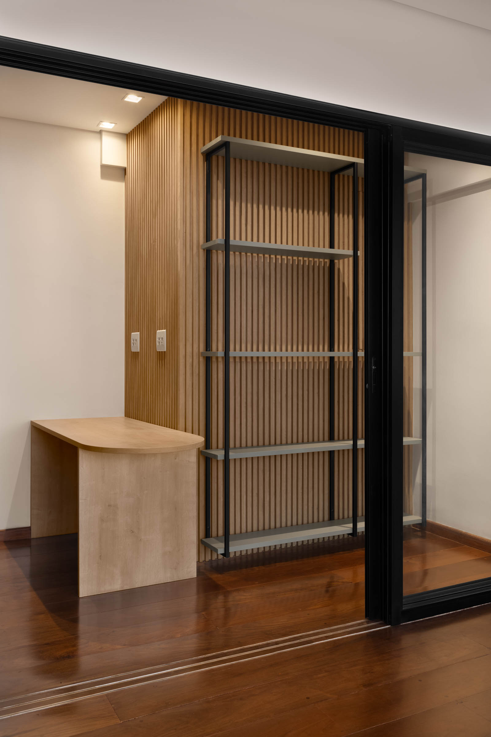 APARTAMENTO ITAJAÍ // HIGIENÓPOLIS, SP